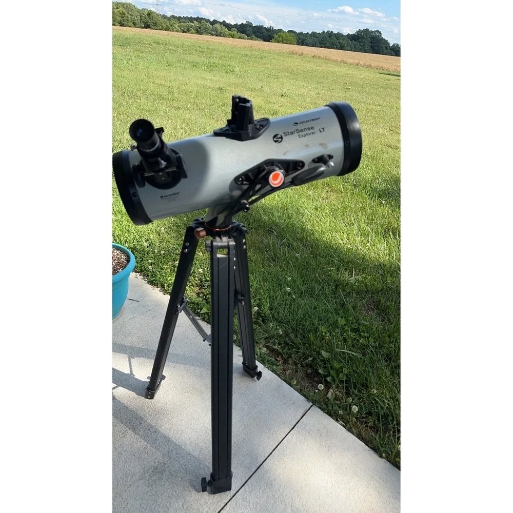 Celestron StarSense Explorer LT 114AZ Newtonian Reflector Telescope Silver